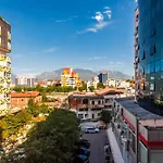 Bright And Spacious Apartment - New Boulevard View